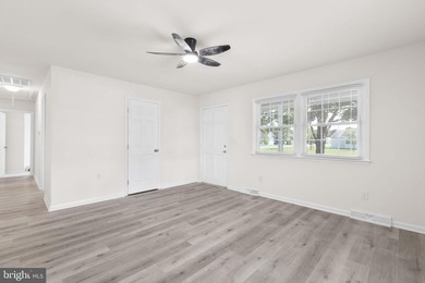Perfect for Retirees or First-Time Buyers - Water views just - photo 9