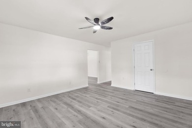 Perfect for Retirees or First-Time Buyers - Water views just - photo 10