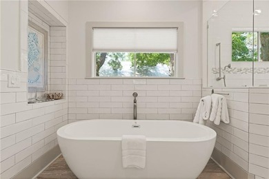 Stunning New Construction Beach Cottage Just Steps from the - photo 34