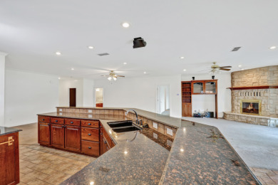 PANORAMIC LAKE VIEWS LOCATED IN COOTS COVE PRICED BELOW APPRAISAL - photo 18