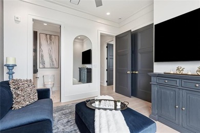 Luxury condo FULLY FURNISHED offering resort-style living in - photo 37