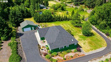 OPEN SUNDAY JULY 26th FROM 12pm - 2pm.Country living meets - photo 40
