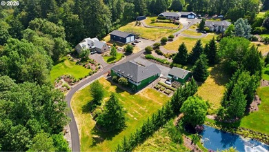OPEN SUNDAY JULY 26th FROM 12pm - 2pm.Country living meets - photo 43