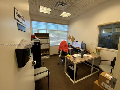 !!!VALUE-ADD MEDICAL OFFICE OPPORTUNITY | FLEXIBLE OCCUPANCY | - photo 44