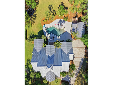 Welcome to this stunning custom-built 6-bedroom, 5.5 bathroom - photo 5