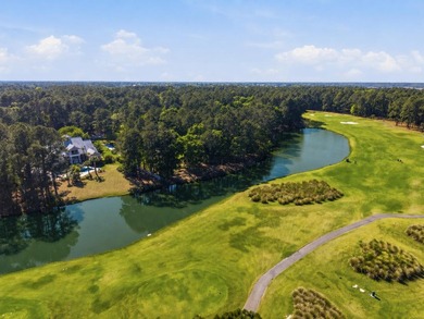 Welcome to this stunning custom-built 6-bedroom, 5.5 bathroom - photo 6