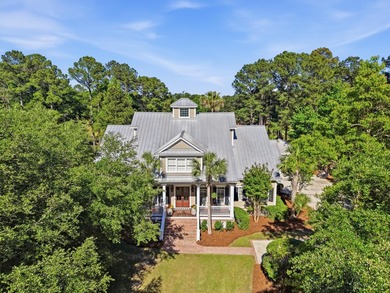 Welcome to this stunning custom-built 6-bedroom, 5.5 bathroom - photo 7