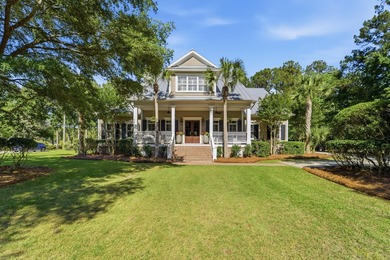 Welcome to this stunning custom-built 6-bedroom, 5.5 bathroom - photo 8