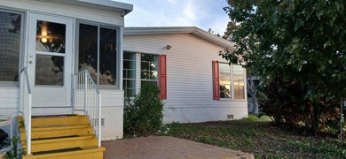 (private lake, pond, creek) Home For Sale in Vero Beach Florida