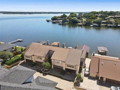 Lake Townhome/Townhouse For Sale in Granbury, Texas