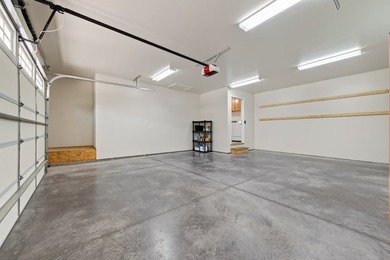 Welcome to this well-maintained, move-in-ready, 4-bedroom - photo 24