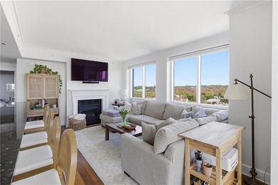 Set high above the shoreline in the prestigious Carnegie Tower - photo 5