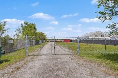 Exceptional opportunity to acquire a fully equipped - photo 1