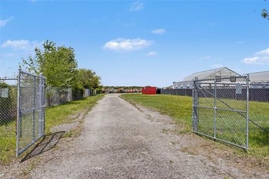 Exceptional opportunity to acquire a fully equipped - photo 2