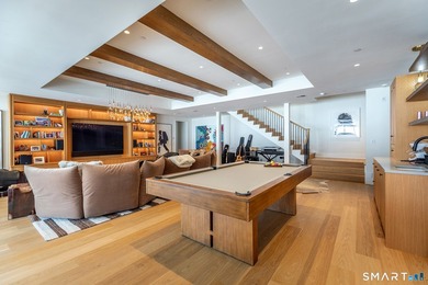 Refined Luxury. Rare Direct Lakefront Home within the Coveted - photo 11