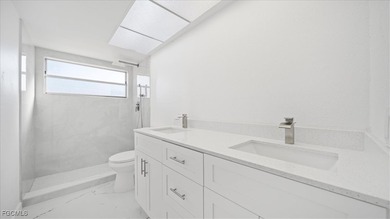 LIKE New Construction but cheaper, Modern Pool And Gulf Accesses - photo 14