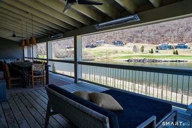 Refined Luxury. Rare Direct Lakefront Home within the Coveted - photo 26