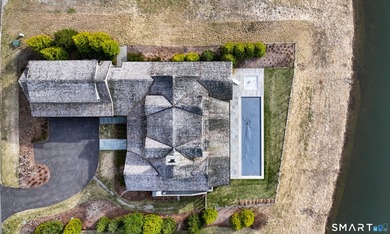 Refined Luxury. Rare Direct Lakefront Home within the Coveted - photo 29