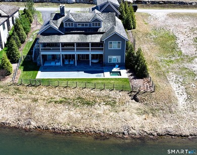 Refined Luxury. Rare Direct Lakefront Home within the Coveted - photo 31