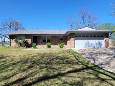 Lake Home For Sale in Eufaula, Oklahoma