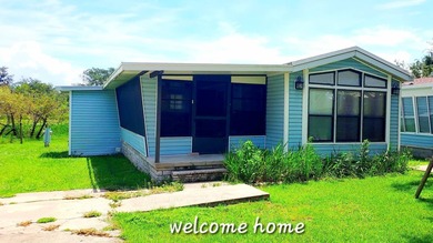 (private lake, pond, creek) Home For Sale in Bushnell Florida