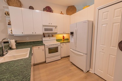 Experience the perfect blend of privacy and style in this - photo 8