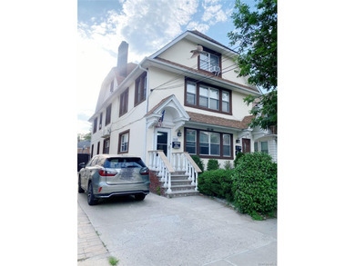 Rare 4Family Property in Flushing Prime Location with Oversized - photo 1