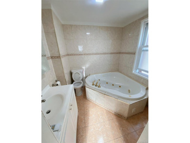 Rare 4Family Property in Flushing Prime Location with Oversized - photo 7