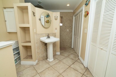 Spacious 3 bedroom 2 bath home in desirable Croissant Park - photo 18
