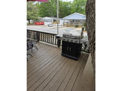 NEW LISTING ALERT. Very spacious 3 bedroom and 2 bath property - photo 9