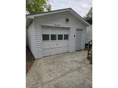 NEW LISTING ALERT. Very spacious 3 bedroom and 2 bath property - photo 10