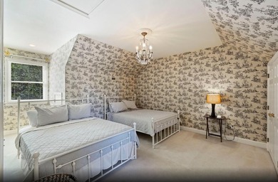 LOWEST PRICE IN THE BEST NEIGHBORHOOD ...... DON'T LET - photo 33
