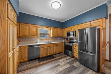 Experience lake life at its best on beautiful Sauk Lake! This - photo 5