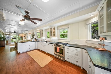 Set on the oceanfront along the coveted Mokulua Drive in Lanikai - photo 8