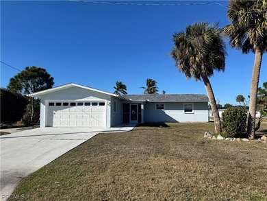 Pirate Harbor ! Beautifully remodeled 3-bedroom, 2-bath - photo 2