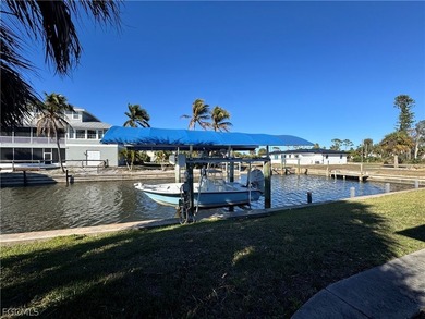 Pirate Harbor ! Beautifully remodeled 3-bedroom, 2-bath - photo 4