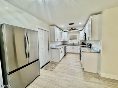 Pirate Harbor ! Beautifully remodeled 3-bedroom, 2-bath - photo 9