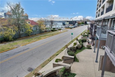 Lake Condo For Sale in Jeffersonville, Indiana