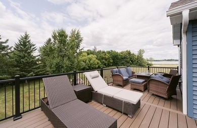 Rare opportunity to own a one-of-a-kind property with frontage - photo 6