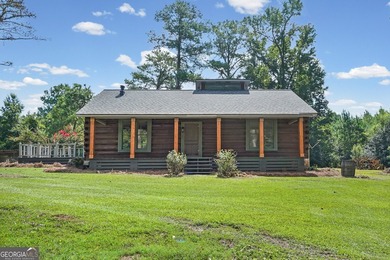 * 3BR / 2BA 1,635-SF Log Cabin built in 1992 and totally - photo 1