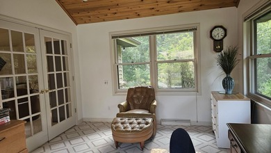 Well-maintained, handicap-accessible condo featuring 2 bedrooms - photo 12