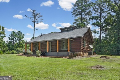 * 3BR / 2BA 1,635-SF Log Cabin built in 1992 and totally - photo 3