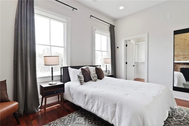 EXECUTIVE RENTAL! SOLD FULLY FURNISHED! Why rent when you can - photo 15