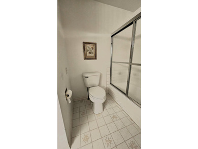 Well-maintained, handicap-accessible condo featuring 2 bedrooms - photo 20