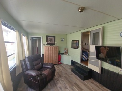TRUE RESORT STYLE LIVING!! Welcome to paradise** 1 bed 1.5 bath - photo 22