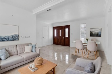 This property is a great investment opportunity in the heart of - photo 3