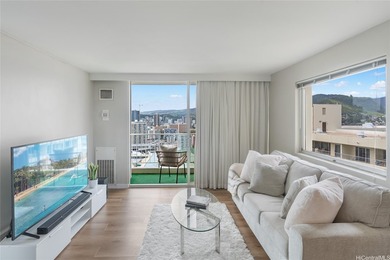 High Floor Corner end unit! This unique 1 bedroom and one - photo 5