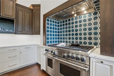 Perfectly positioned on over half an acre in the prestigious - photo 7