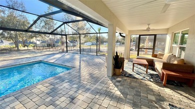 Beautiful 3 Bedroom, 2 Bath single family home located in the - photo 3