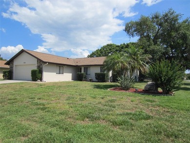 Welcome to this beautifully maintained 2-bedroom, 2-bath home - photo 3
